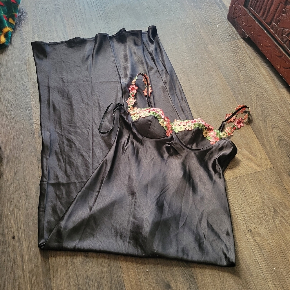 Selfie Leslie Floral Black Maxi Dress Size US M - Picture 3 of 7